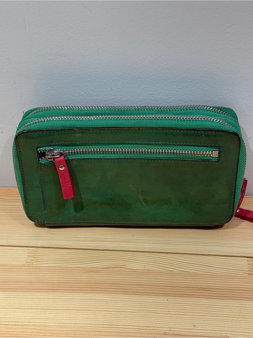 TUSK NYC Leather Double Zip Organizer Wallet Clutch Green Pink Colorblock - Picture 5 of 13